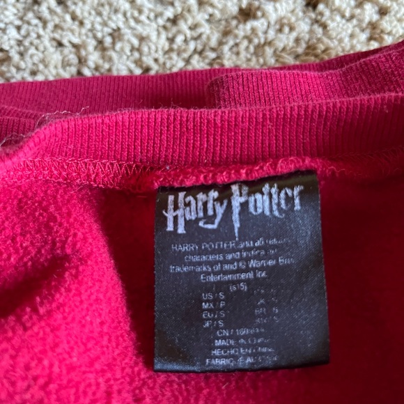 Gryffindor Harry Potter Sweatshirt Crewneck. Maroon and Gold. Size Small. - Picture 4 of 5